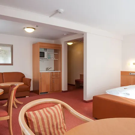 - Restaurant Hirsch Отель 3*