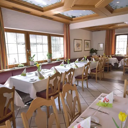 - Restaurant Hirsch