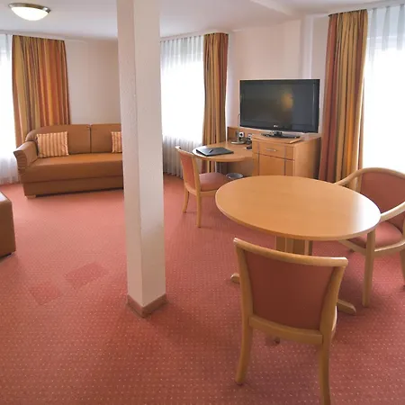 - Restaurant Hirsch 3*