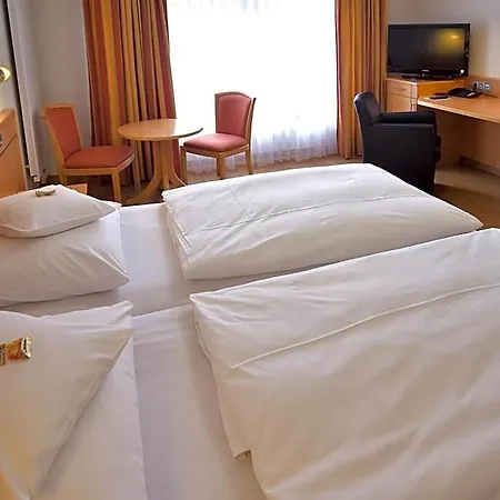 Hotel - Restaurant Hirsch 3*