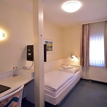 - Restaurant Hirsch Hotel 3*