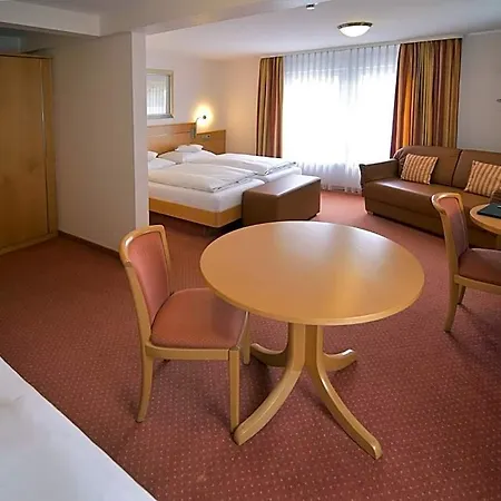 - Restaurant Hirsch Hotel Heimsheim