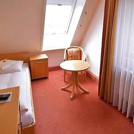 - Restaurant Hirsch Hotel