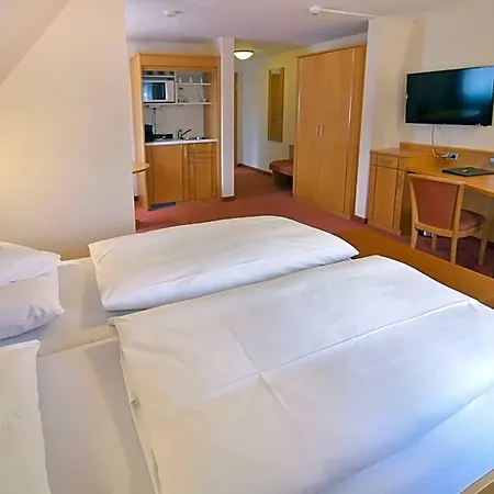 - Restaurant Hirsch 3* Heimsheim