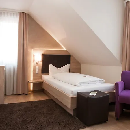 - Restaurant Hirsch Hotel