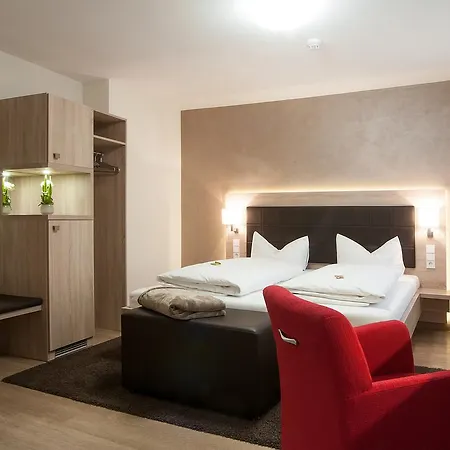 Hotel - Restaurant Hirsch 3*