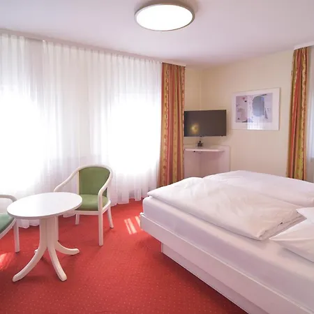 - Restaurant Hirsch 3* Heimsheim