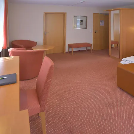 - Restaurant Hirsch 3* Heimsheim