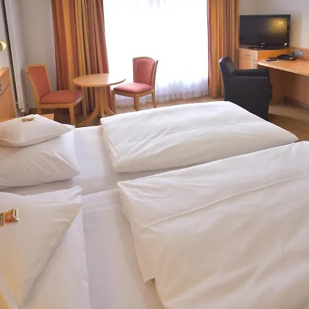 - Restaurant Hirsch 3*