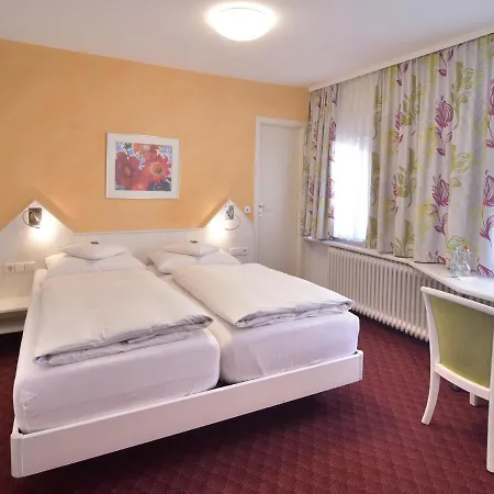 - Restaurant Hirsch Hotel