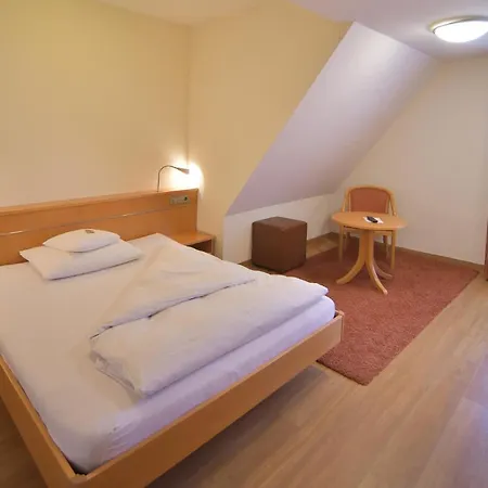 Отель - Restaurant Hirsch