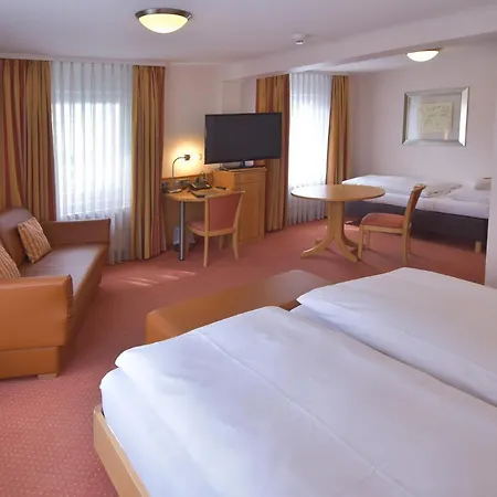 Hotel - Restaurant Hirsch 3*