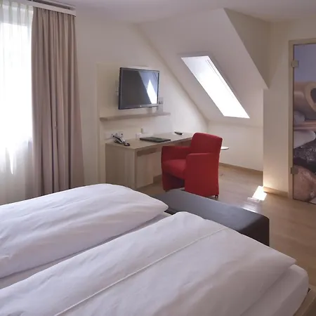 - Restaurant Hirsch 3* Heimsheim