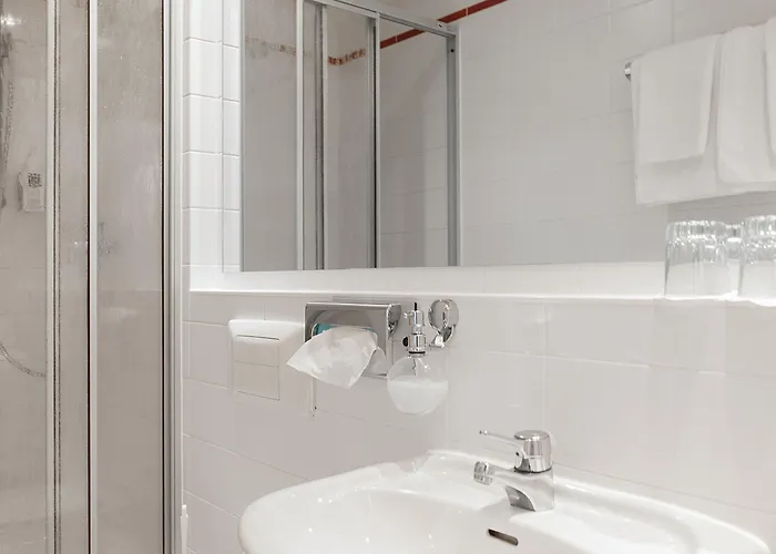 - Restaurant Hirsch 3* Heimsheim