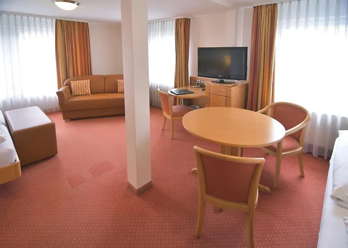 - Restaurant Hirsch 3*