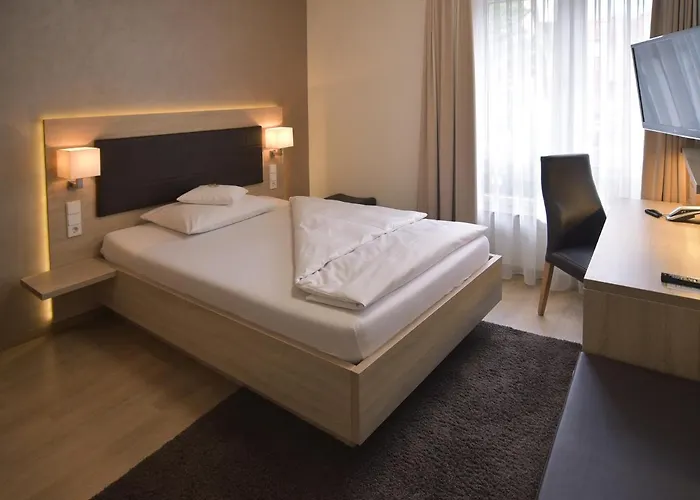 - Restaurant Hirsch Hotel