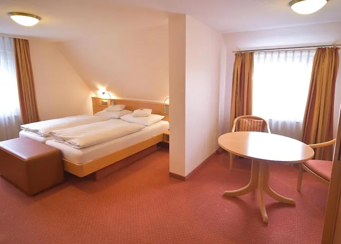 - Restaurant Hirsch Hotel