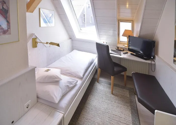 - Restaurant Hirsch 3* Heimsheim