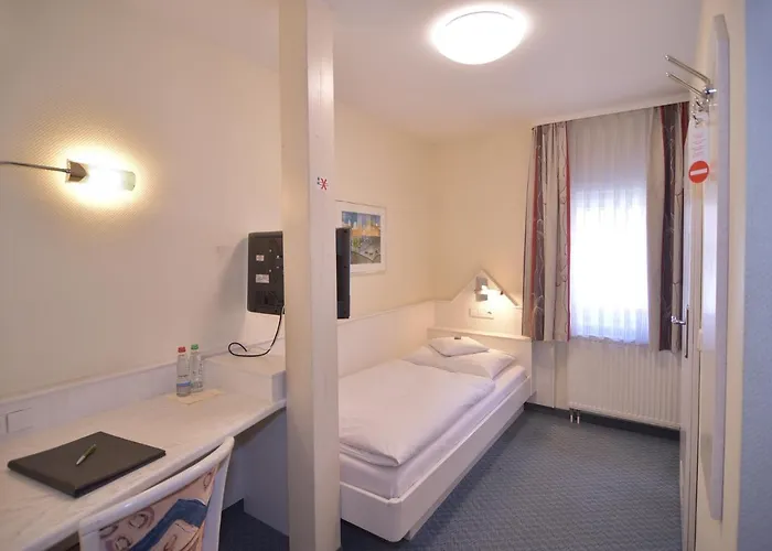 - Restaurant Hirsch 3* Heimsheim