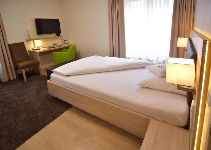 - Restaurant Hirsch Hotel Heimsheim